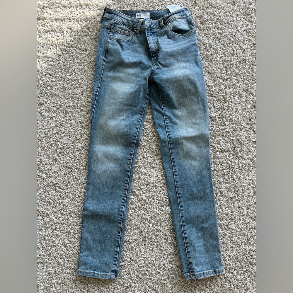 Zara Women’s Size 6 Blue Skinny Jeans